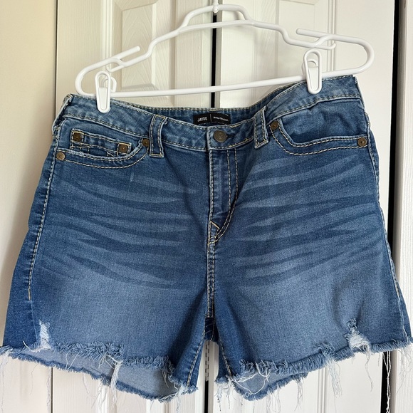 True Religion Jayde Midrise Classic Short, size 34 - Picture 2 of 5